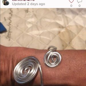 Aluminum bracelet